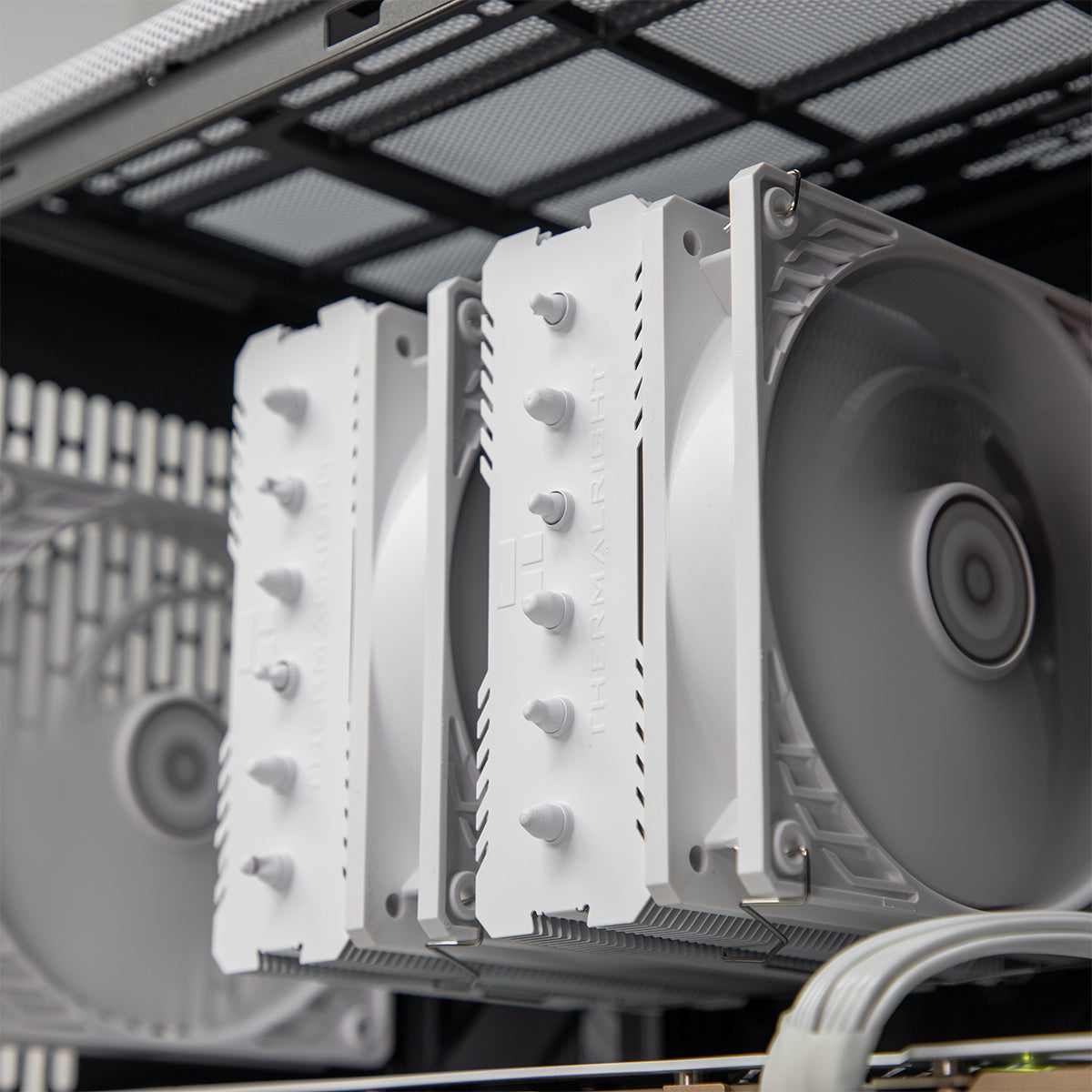 Chinkapin ENCORE RTX 5070 Ti Ryzen 7 9700X Gaming PC - MONO