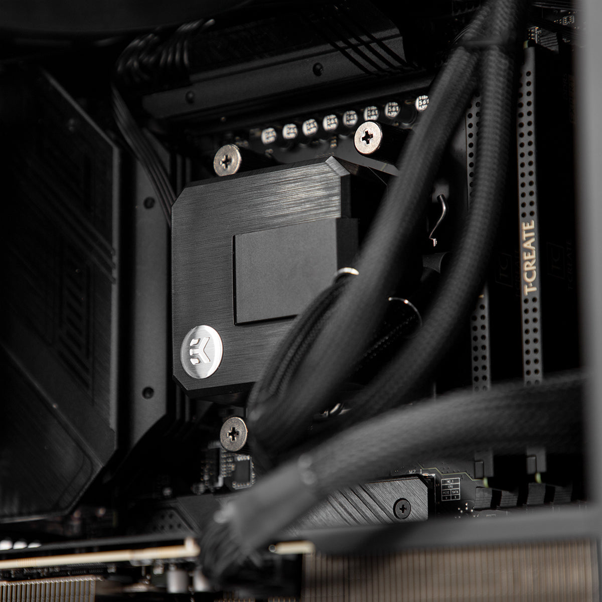 Chinkapin ENCORE PRO RTX 5070 Ti Ryzen 7 9800X3D Gaming PC - BLACK