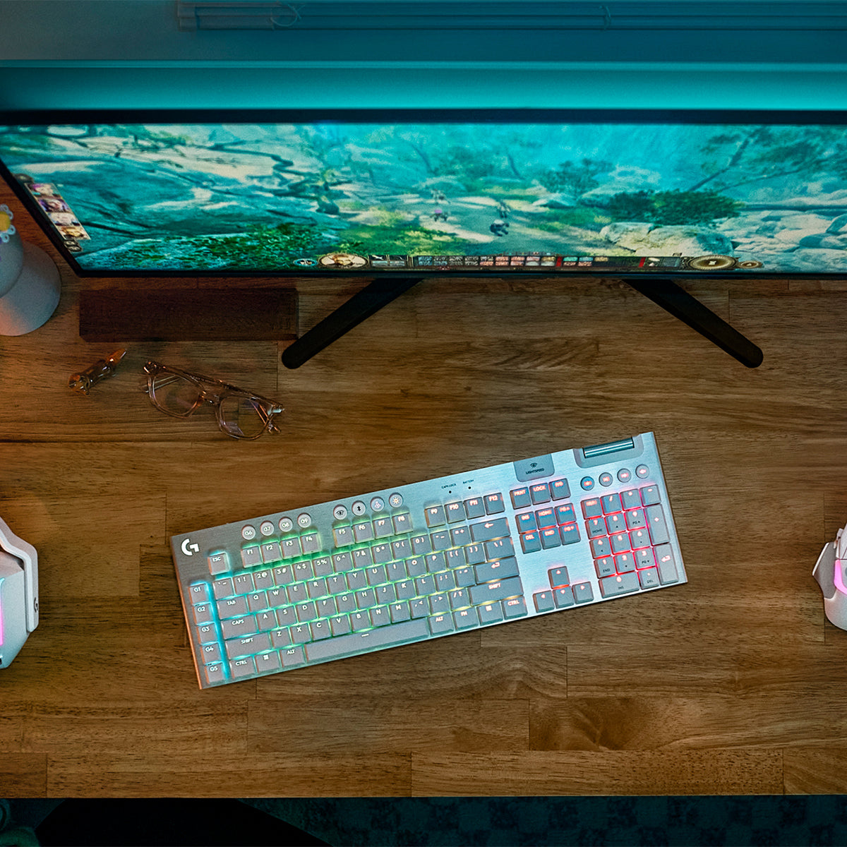 Logitech G915 X Lightspeed Wireless Mechanical Gaming Keyboard - White Tactile