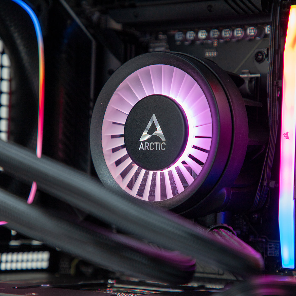 Catalyst RTX 5070 Ti Ryzen 7 9700X Gaming PC - BLACK