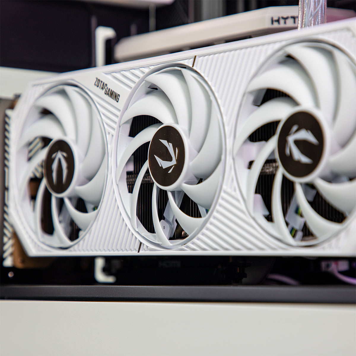 Abyssal RTX 5070 Ti Ryzen 7 9800X3D Gaming PC - MONO