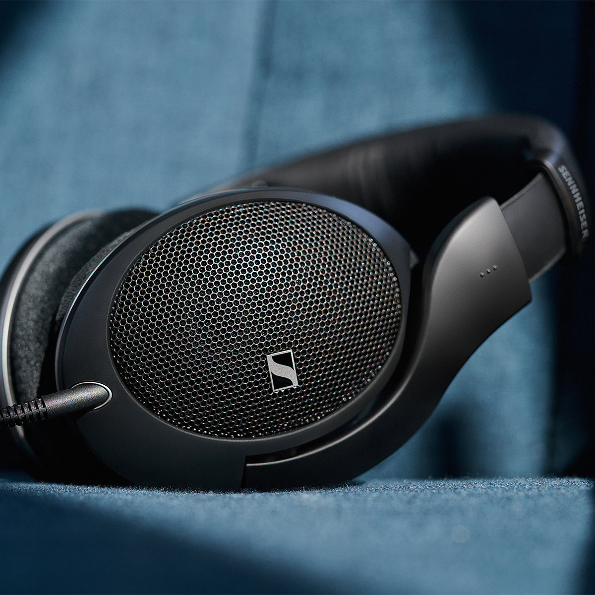 Sennheiser HD550 Open Back Headphones - Black