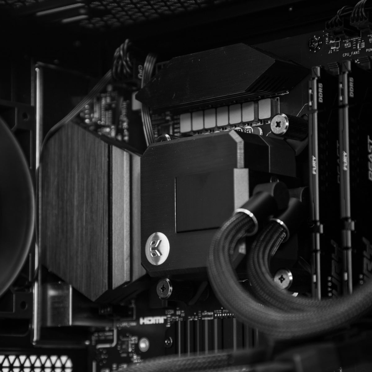 Ascend Creator Core i7 14700F 32GB 2TB RTX 5070 Workstation PC