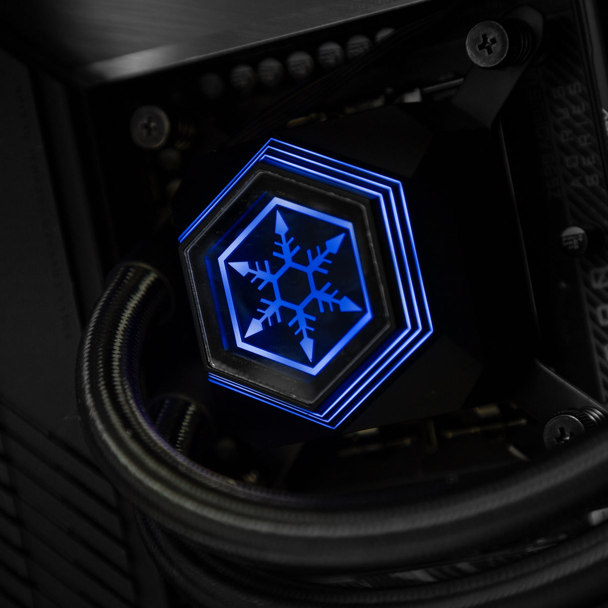 Token RTX 3070 Ti Core i7-12700 Gaming PC