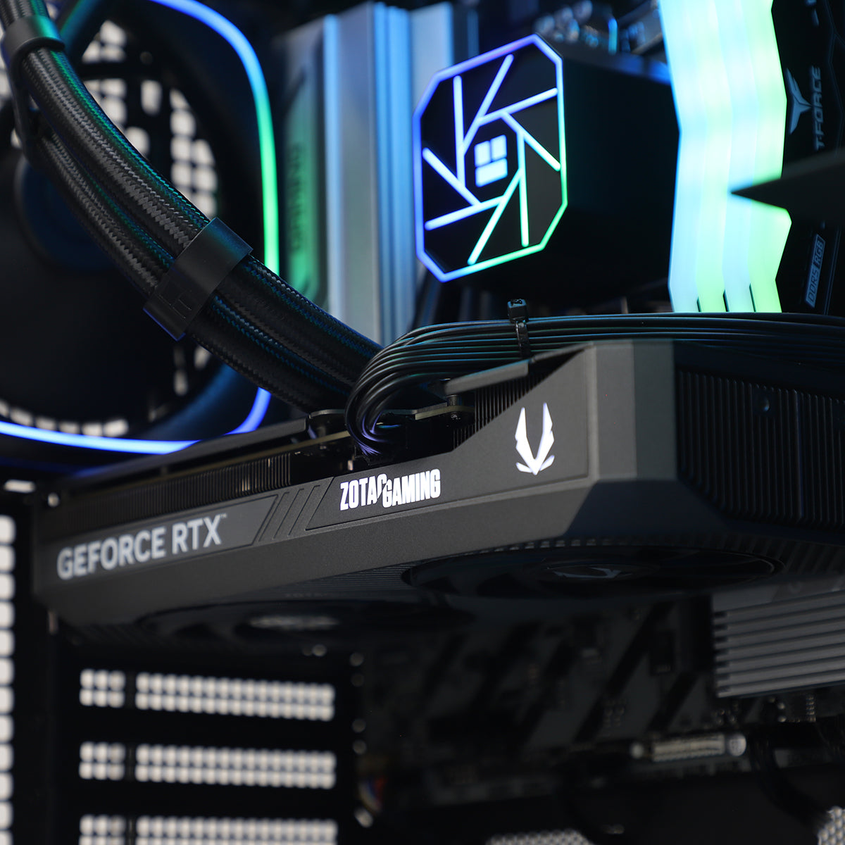 Catalyst ENCORE RTX 5070 Ryzen 7 9700X Gaming PC - BLACK