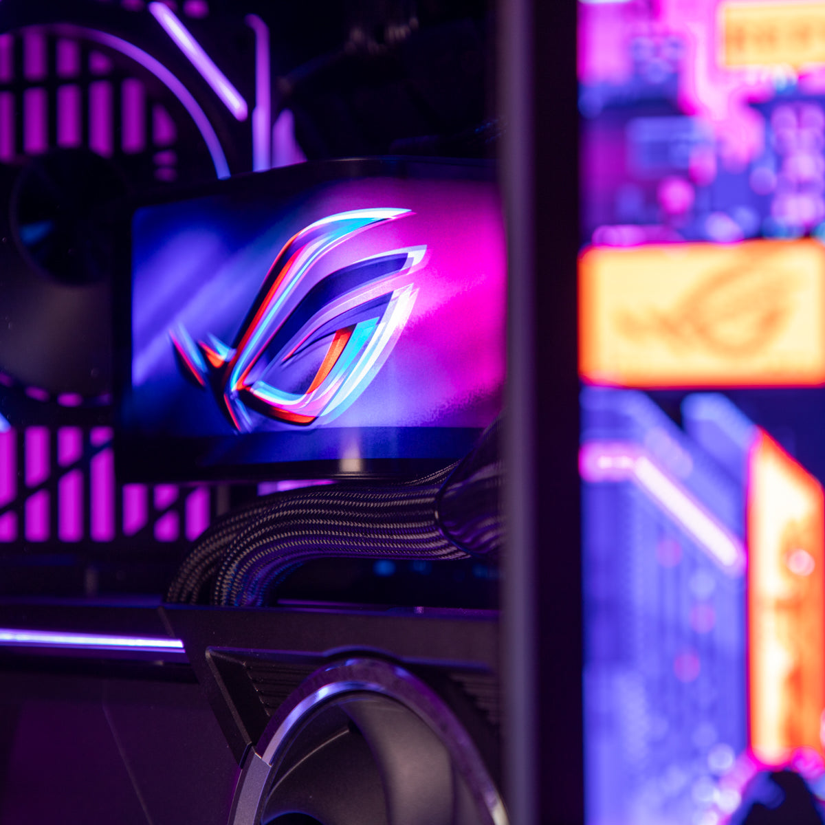 Overlord RTX 5090 Ryzen 9950X3D Gaming PC