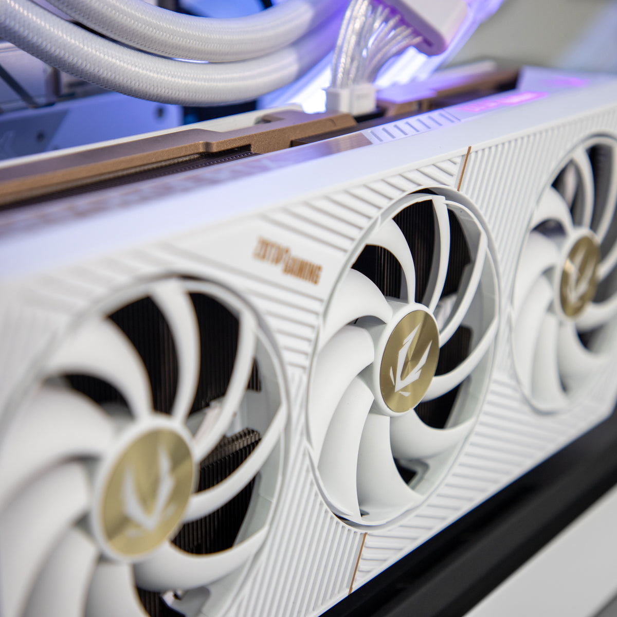 Imperial LUX RTX 5080 Core Ultra 285K Gaming PC - WHITE