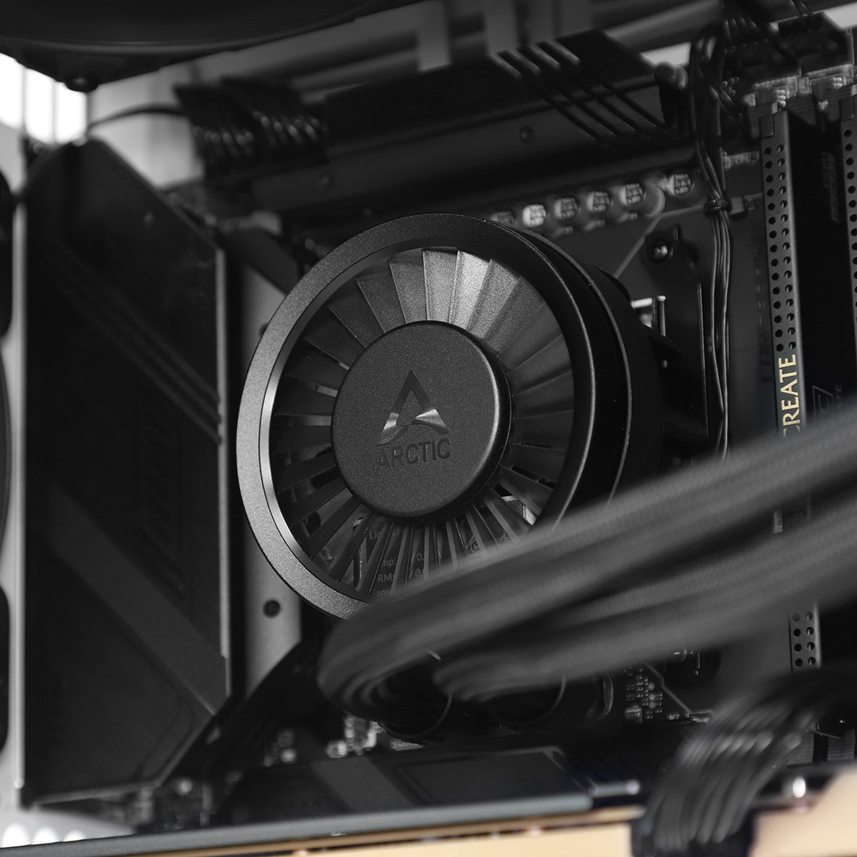 Praxis AMP RTX 5080 Ryzen 7 9800X3D Gaming PC - Light