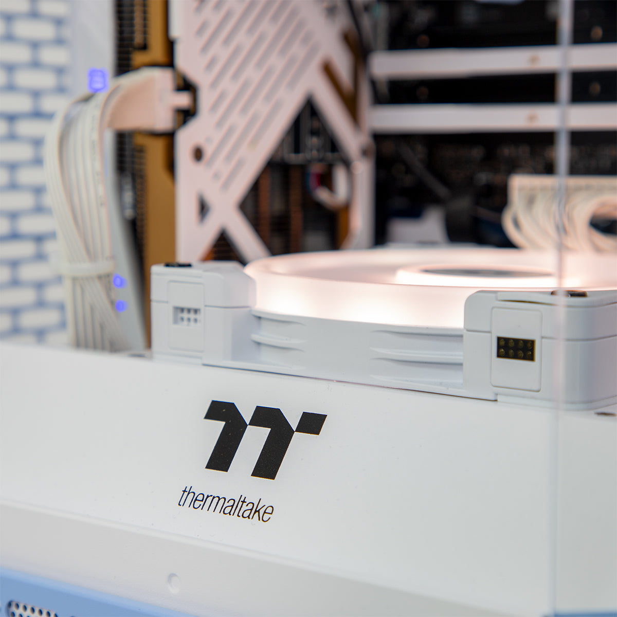 Pop RTX 5070 Ti Ryzen 7 7800X3D Gaming PC - BLUE