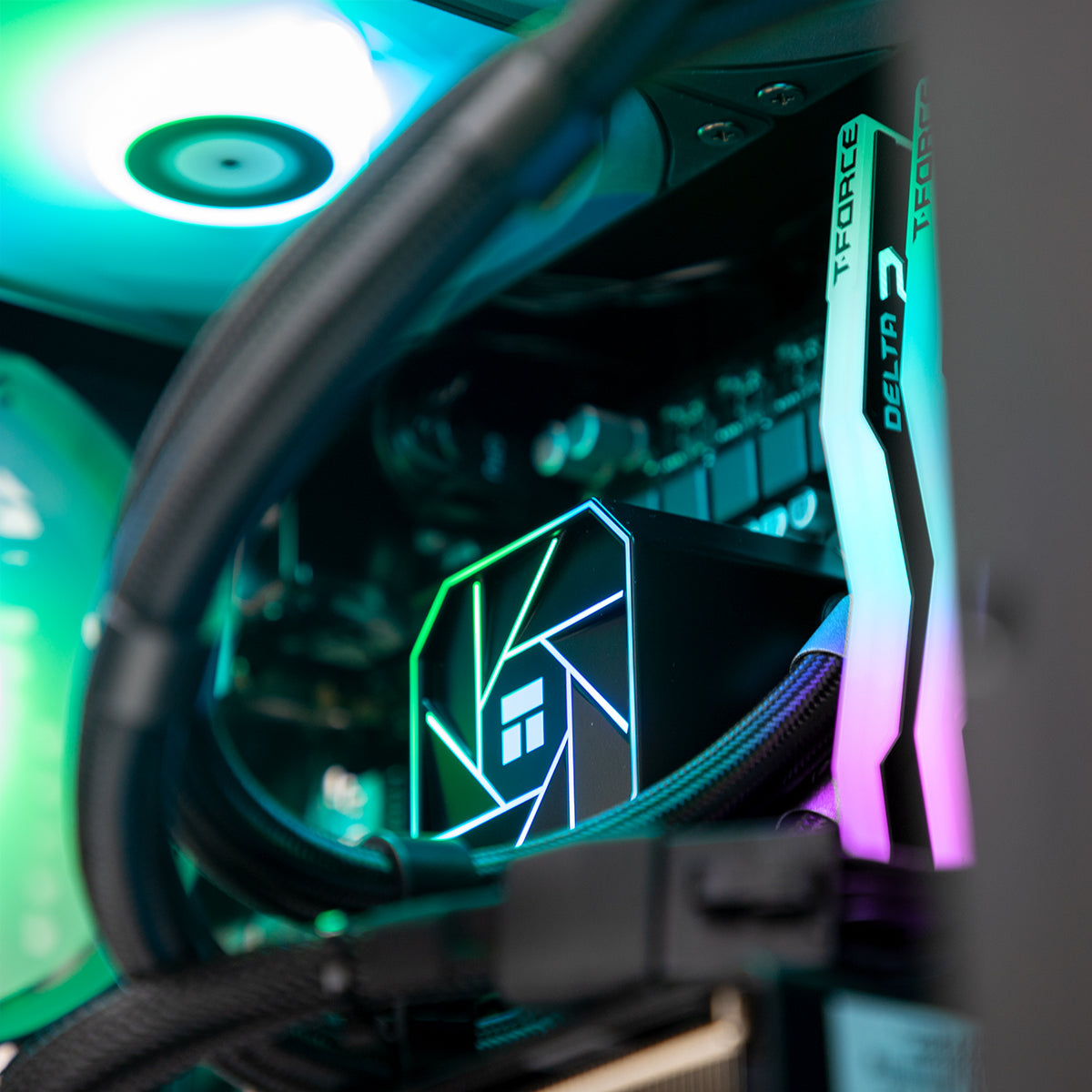 Adjudicator RTX 5070 Core i5-14400F Gaming PC