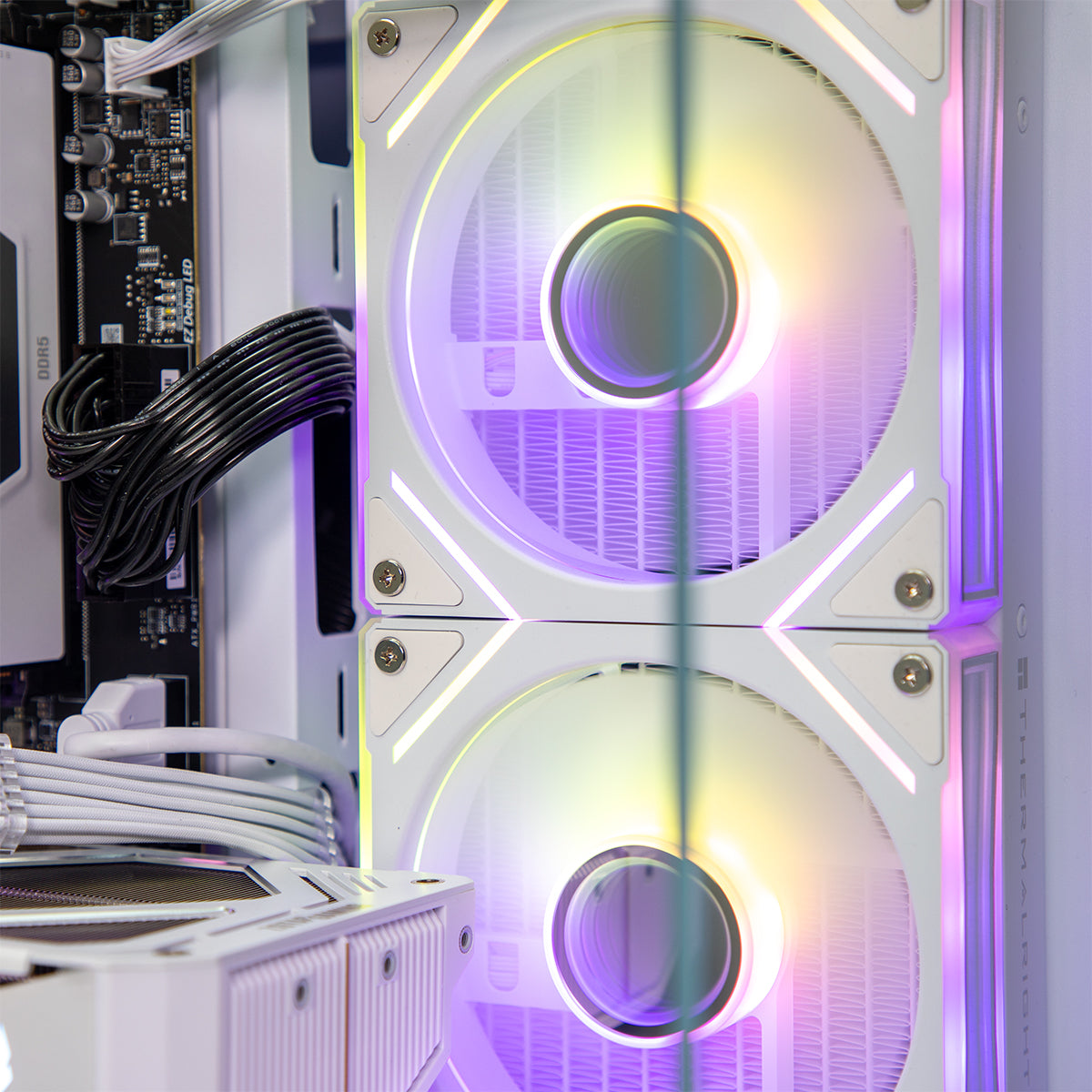 Neutrino RTX 5070 Ryzen 5 7500F Gaming PC - WHITE