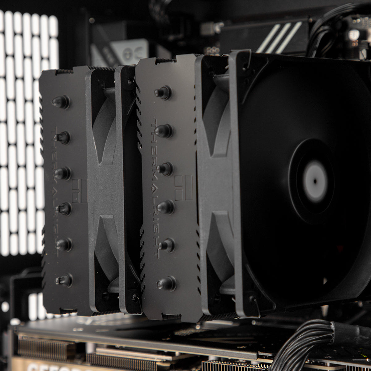 Chinkapin SWIFT RTX 5070 Ryzen 7 7800X3D Gaming PC - BLACK