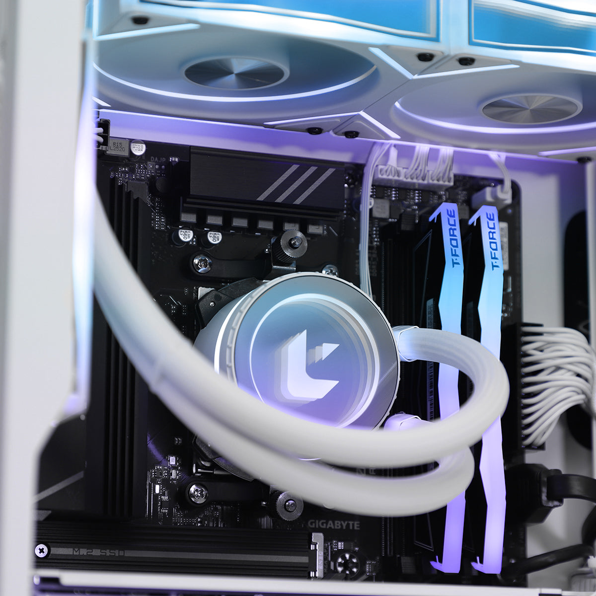 Vengeance RTX 5070 Ti Ryzen 7 9800X3D Gaming PC - Vyral