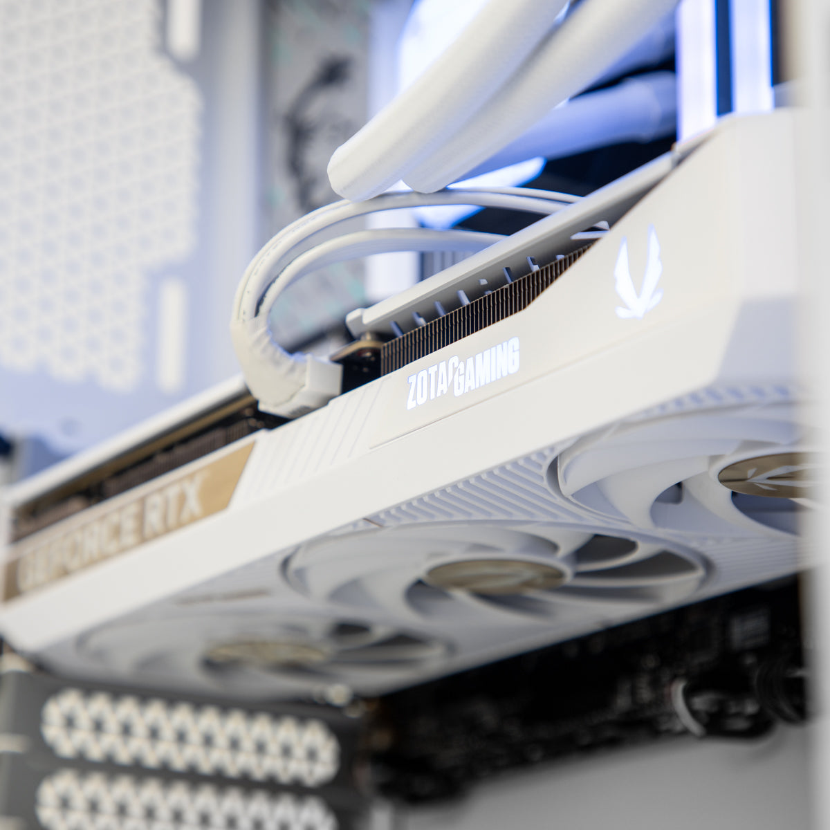 Viking RTX 5070 Ryzen 5 7600 Gaming PC