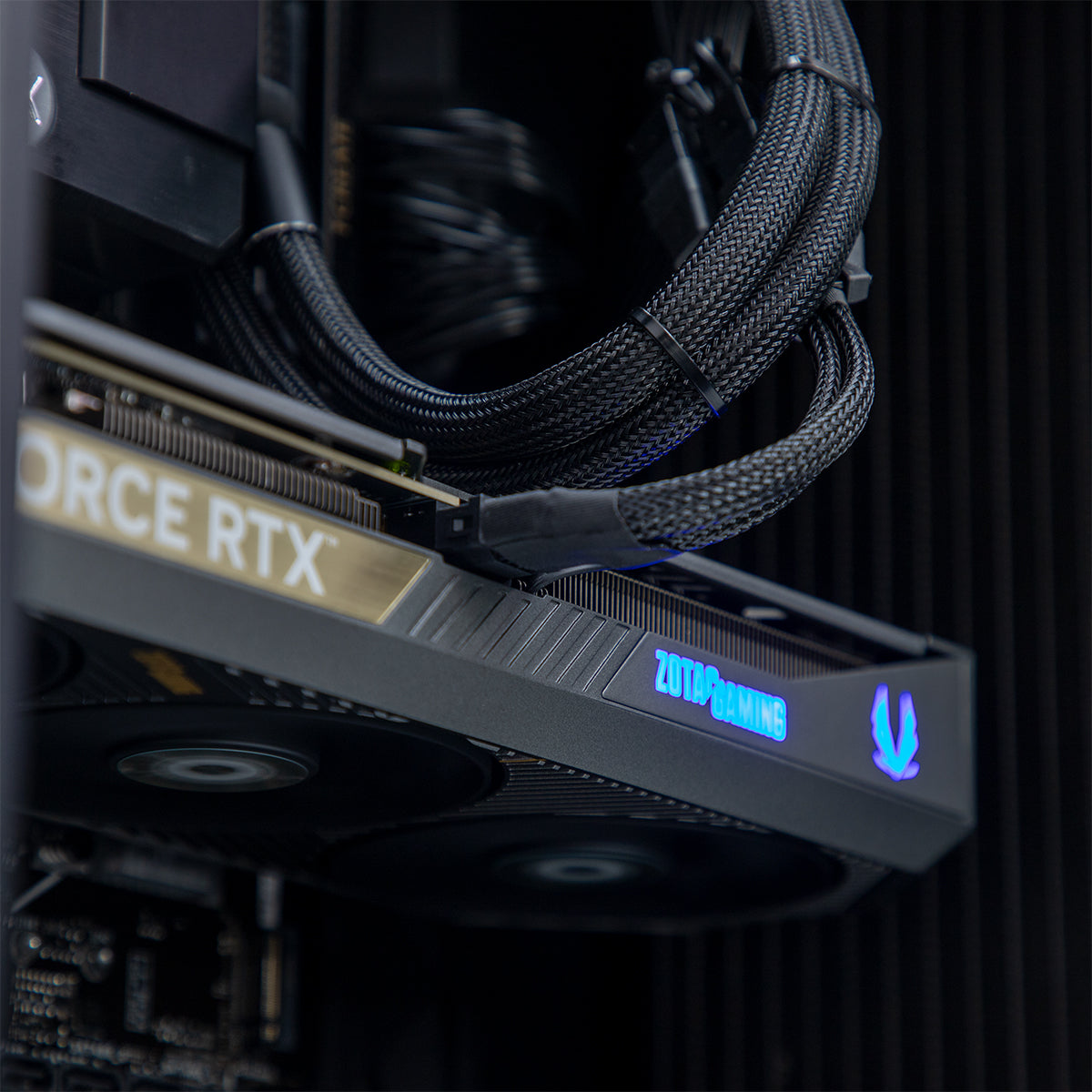 Chinkapin SWIFT PRO RTX 5070 Ryzen 7 7800X3D Gaming PC - BLACK