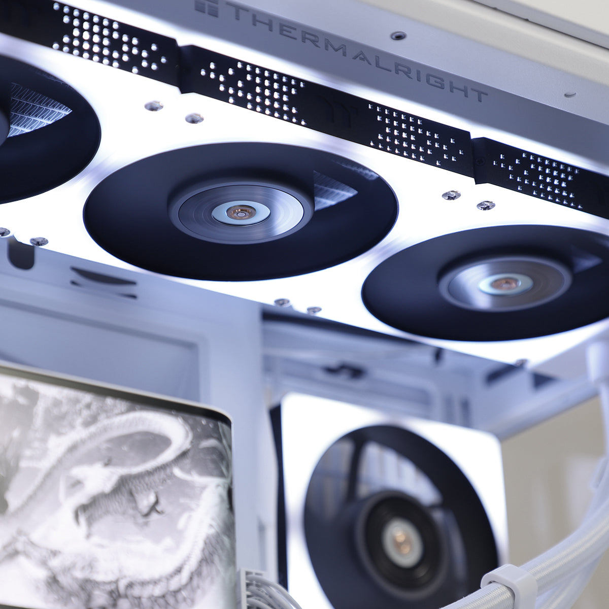 Abyssal AMP RTX 5080 Ryzen 7 9800X3D Gaming PC - SNOW Infinite Edition