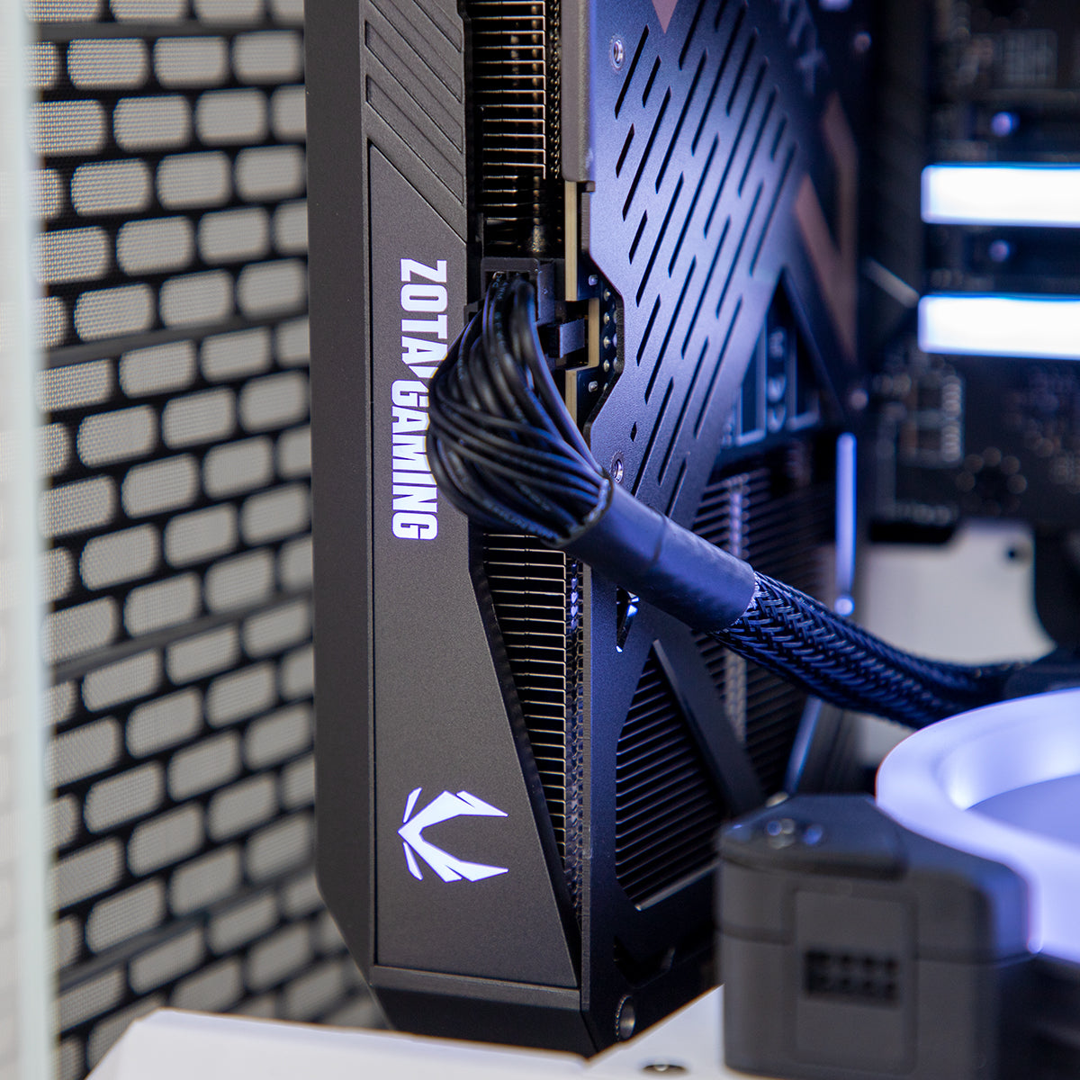 Pop RTX 5070 Ti Ryzen 7 7800X3D Gaming PC - GREY