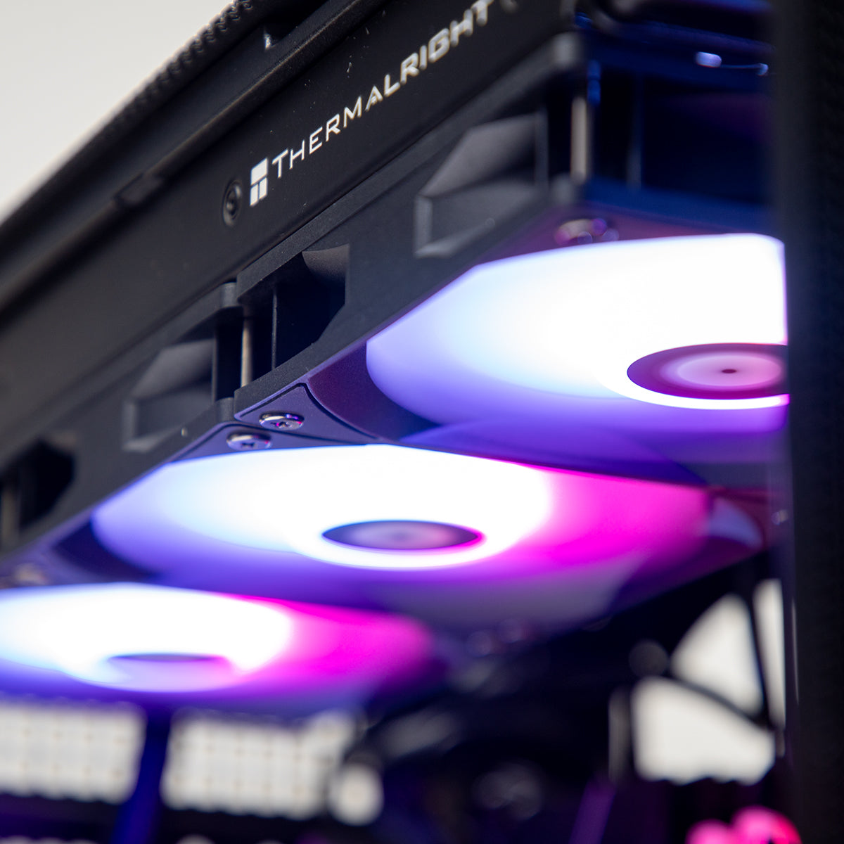 Catalyst NEO RTX 5060 Ryzen 5 7500F Gaming PC - BLACK