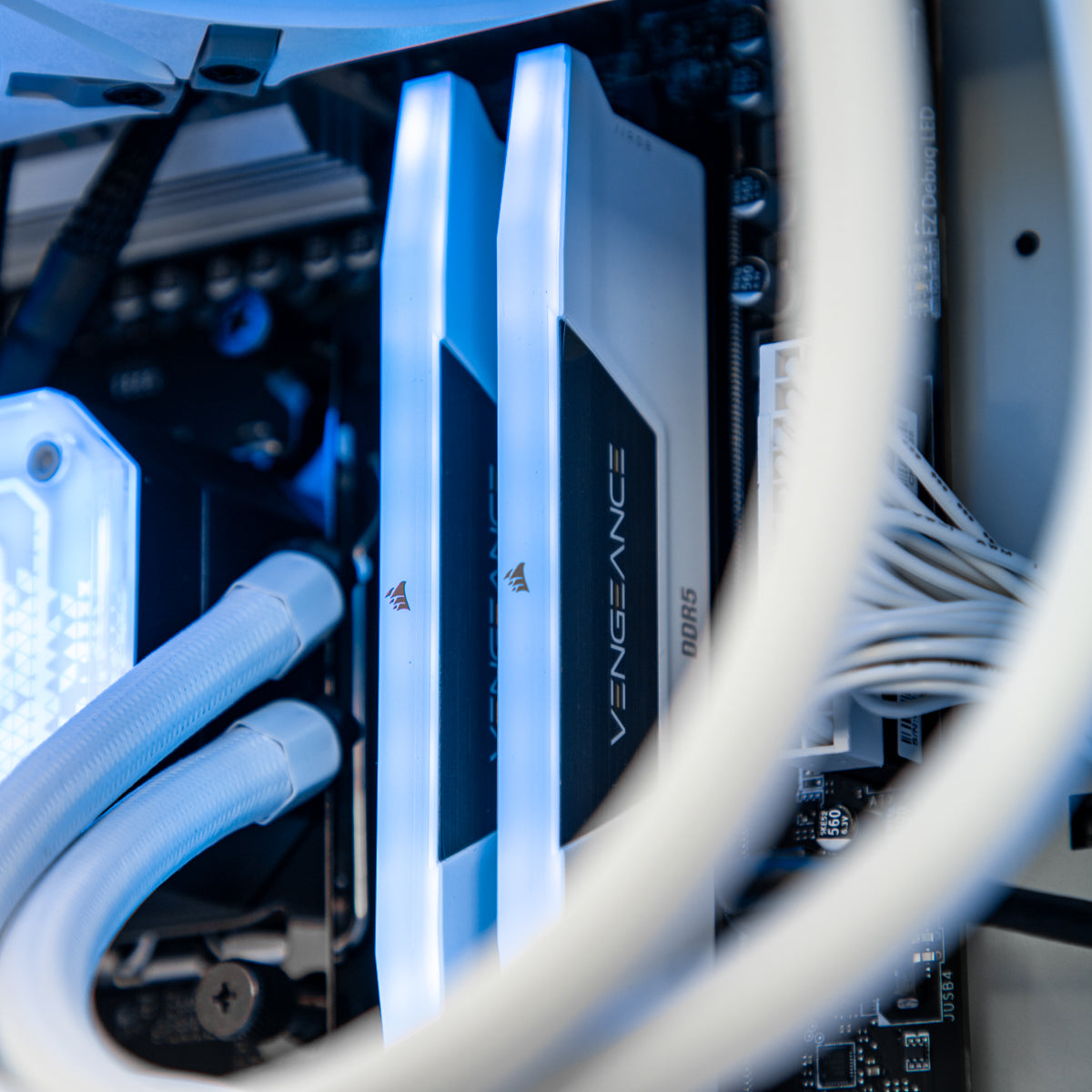 Viking RTX 5070 Ryzen 5 7600 Gaming PC