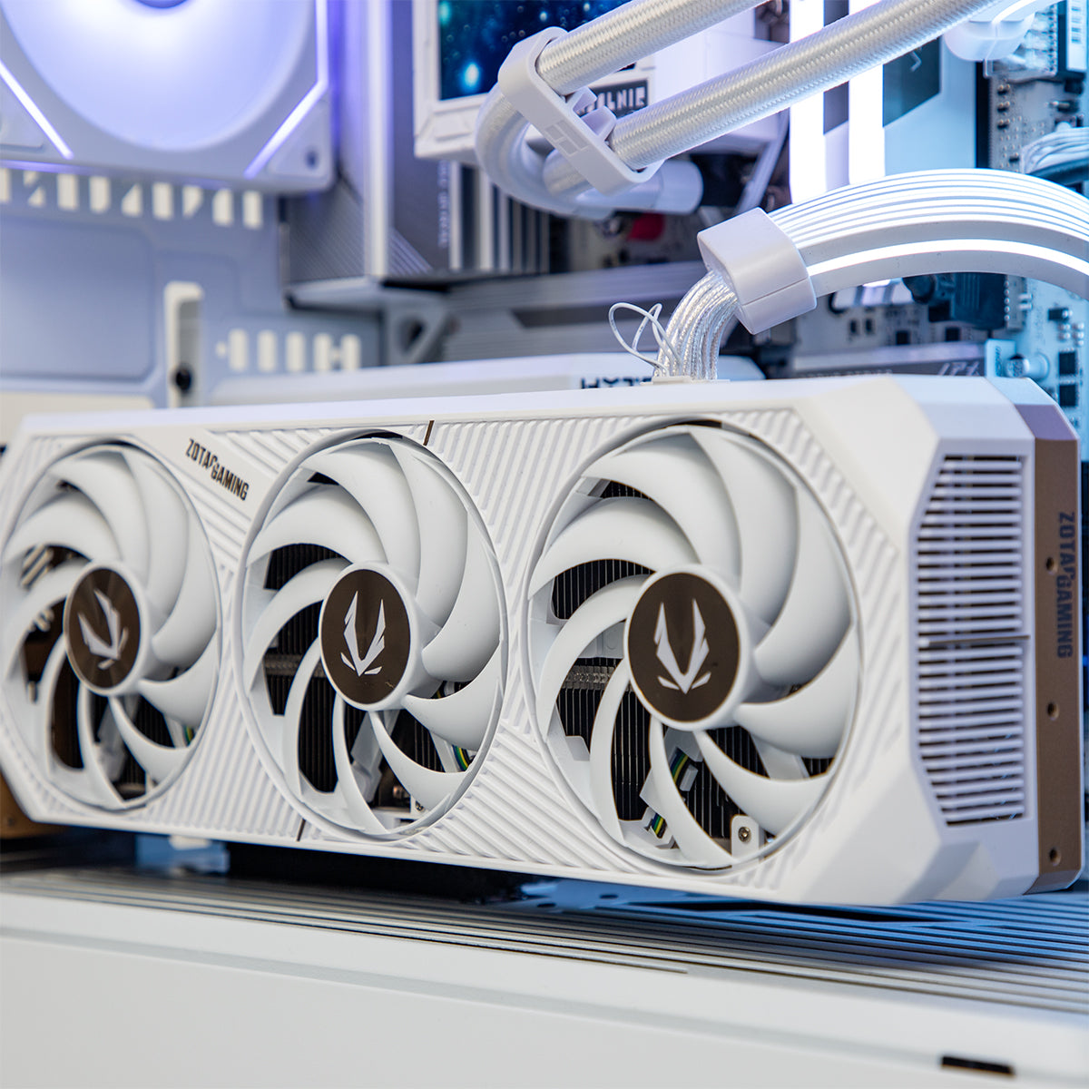 Abyssal RTX 5070 Ti Ryzen 7 9800X3D Gaming PC - SNOW