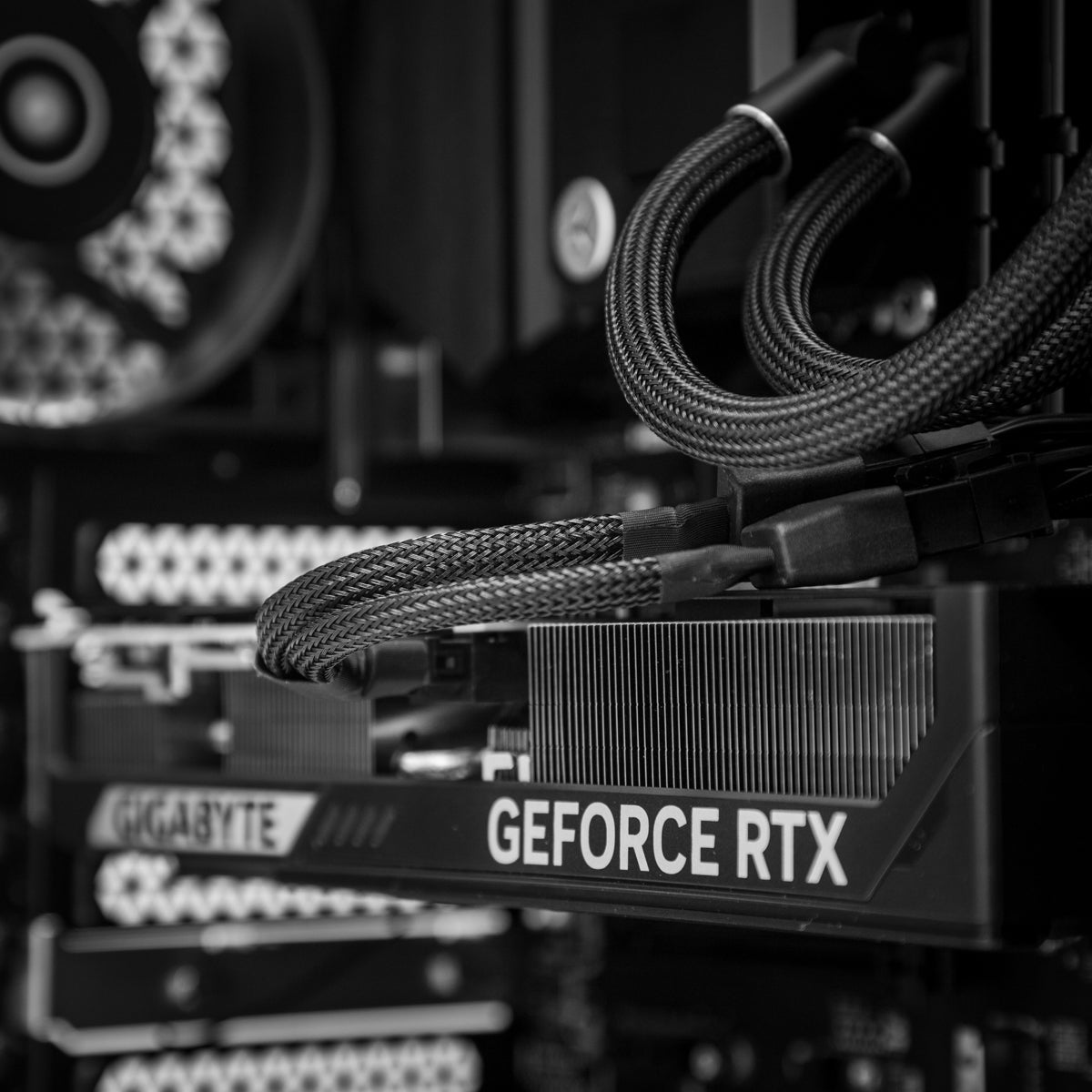 Ascend Creator Core i7 14700F 32GB 2TB RTX 5070 Workstation PC