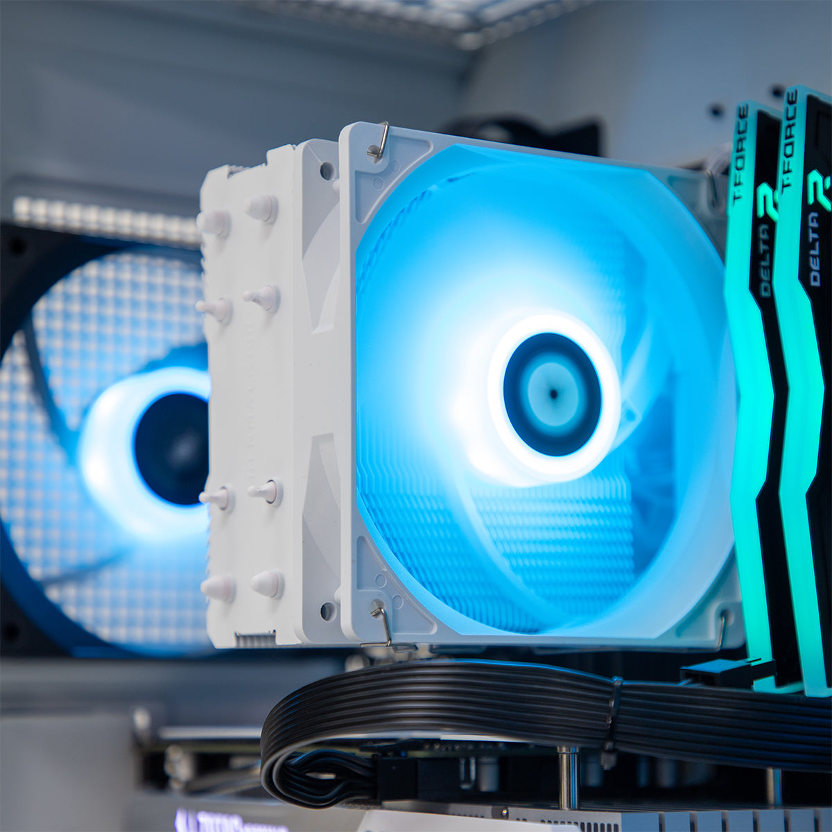 Jaeger RTX 4060 Ryzen 5 5600X Gaming PC - White