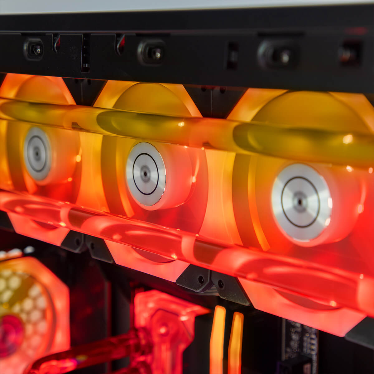 EK-Fluid Valkyrie RTX 4080 Core i7-14700KF Gaming PC