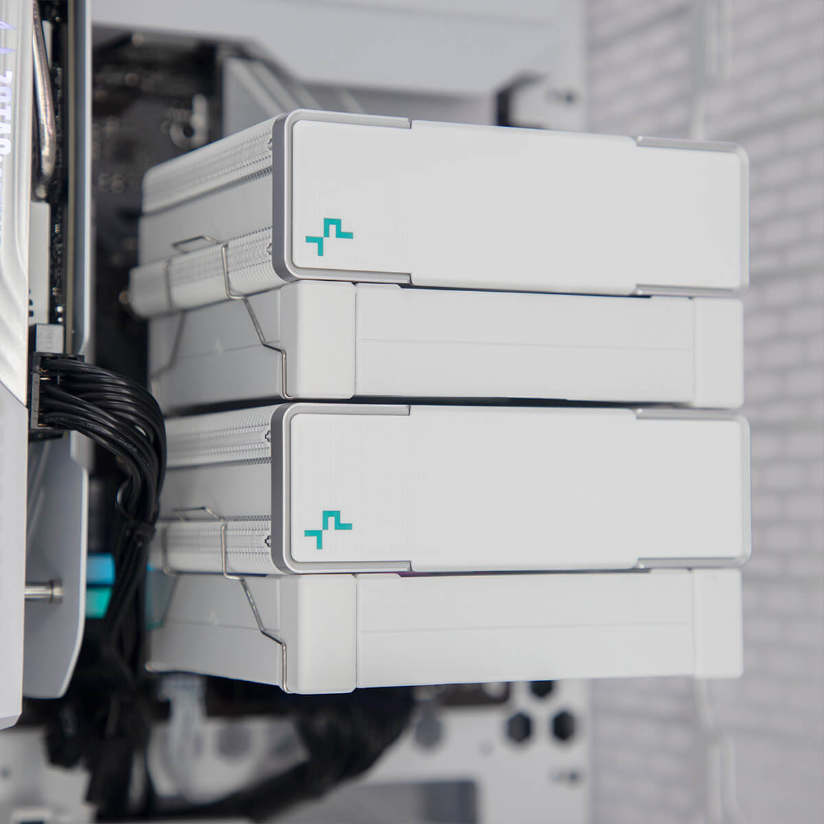 GameBox 8-Bit RTX 4070 SUPER Ryzen 5 7600 Gaming PC