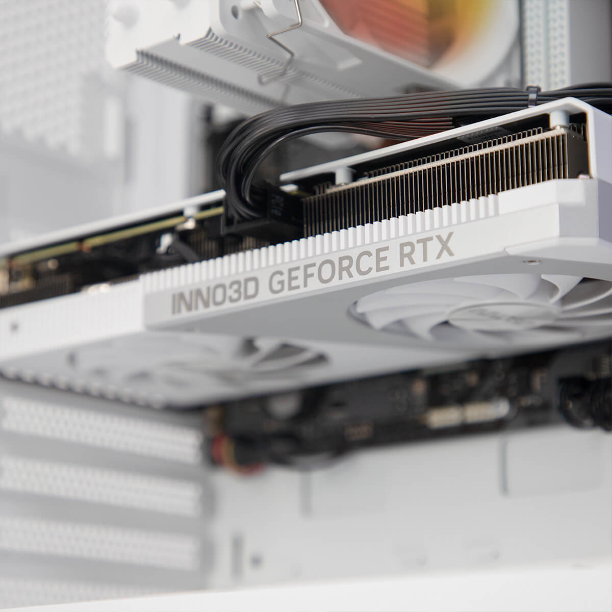 Nomad ENCORE RTX 4060 Ti Ryzen 5 7400F Gaming PC