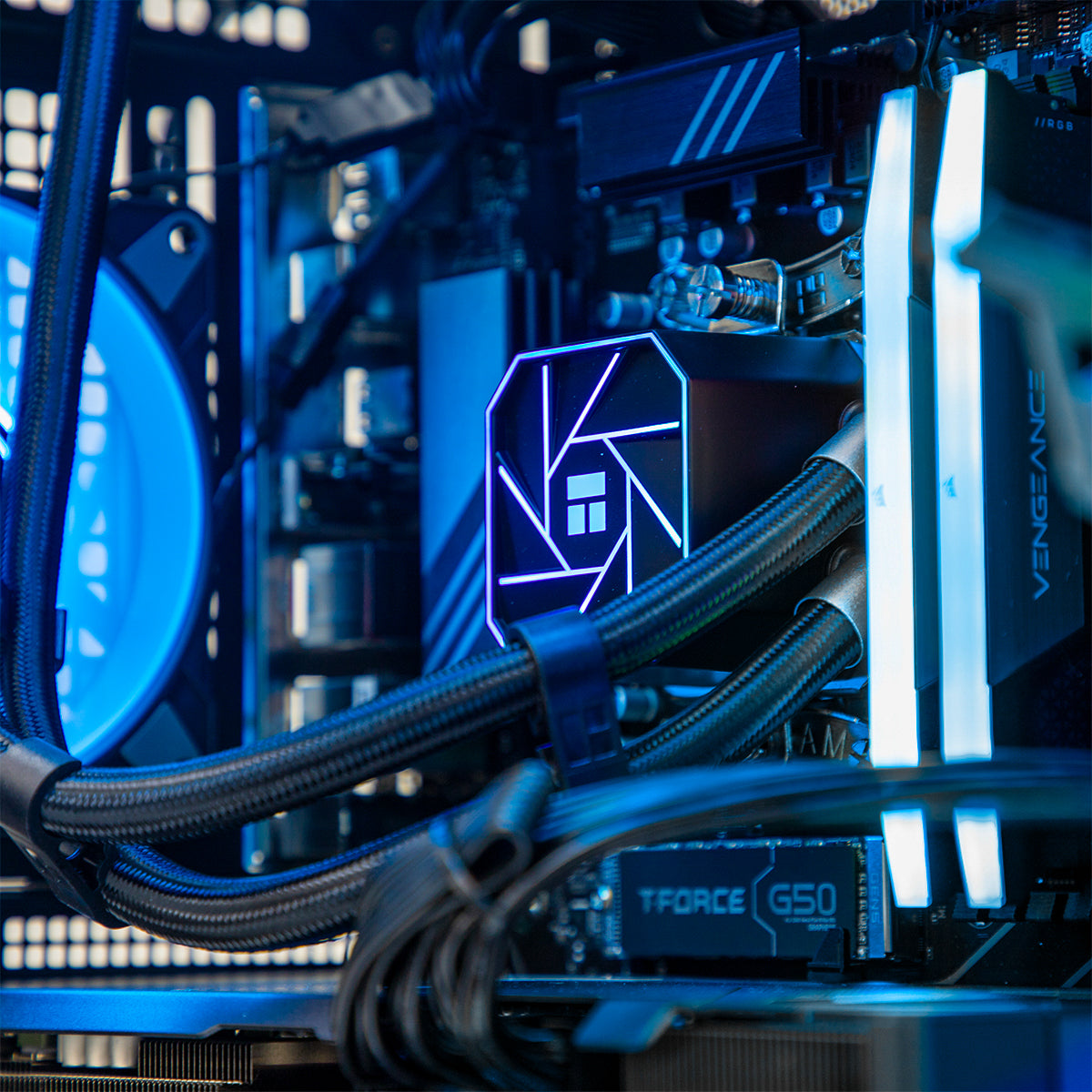 Catalyst RR RX 9070 XT Ryzen 7 7800X3D Gaming PC