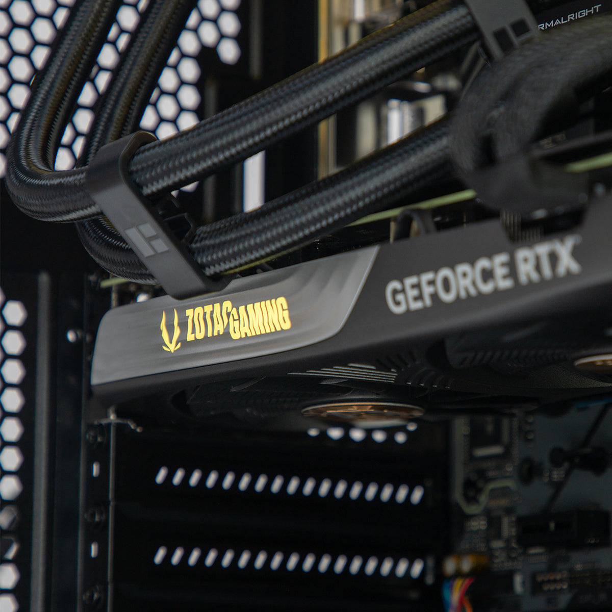 Marauder RTX 4070 SUPER Ryzen 7 7700 Gaming PC