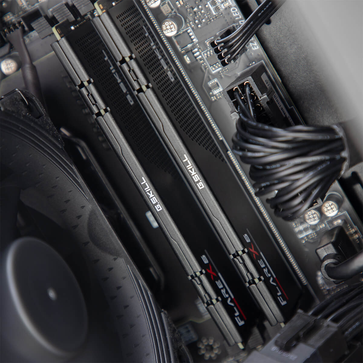 Yosemite RTX 4070 Ti Super Ryzen 7 7800X3D Gaming PC