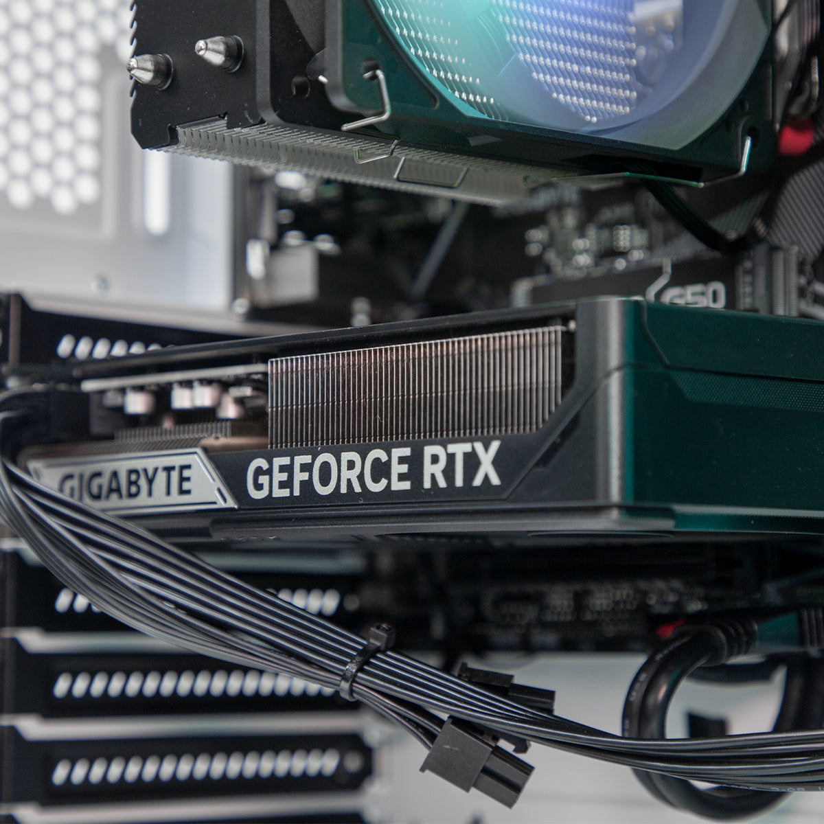 Marauder SWIFT GO RTX 5060 Ti 8GB Ryzen 7 5700X Gaming PC - MONO