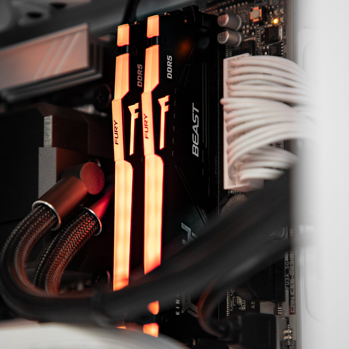 Striker RTX 5070 Core Ultra 7 265F Gaming PC - WHITE