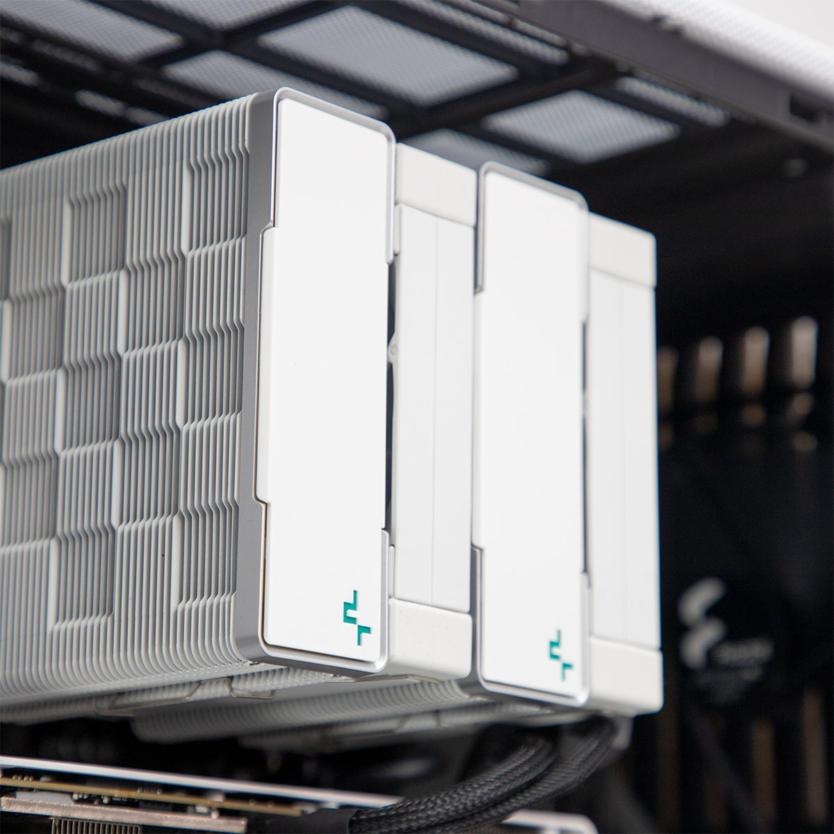 Chinkapin SWIFT RTX 5070 Ryzen 7 7800X3D Gaming PC - MONO