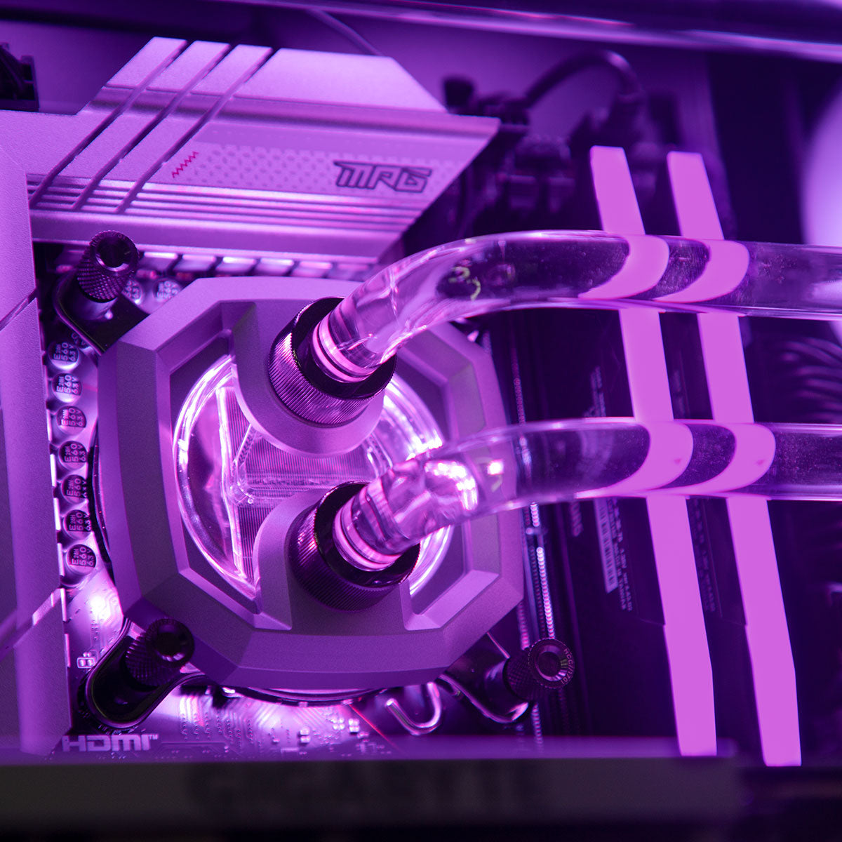 EK-Fluid Vantage RTX 4080 Core i7-13700K Gaming PC