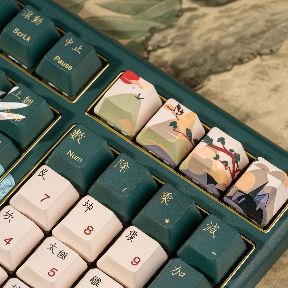 Varmilo VBM108 Lure Series Crane Mechanical Keyboard EC Daisy V2