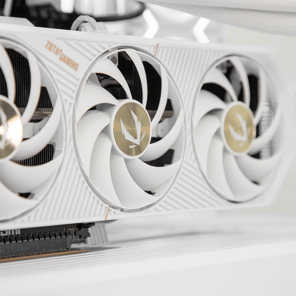 Entropy RTX 5070 Ryzen 7 7800X3D Gaming PC - SNOW