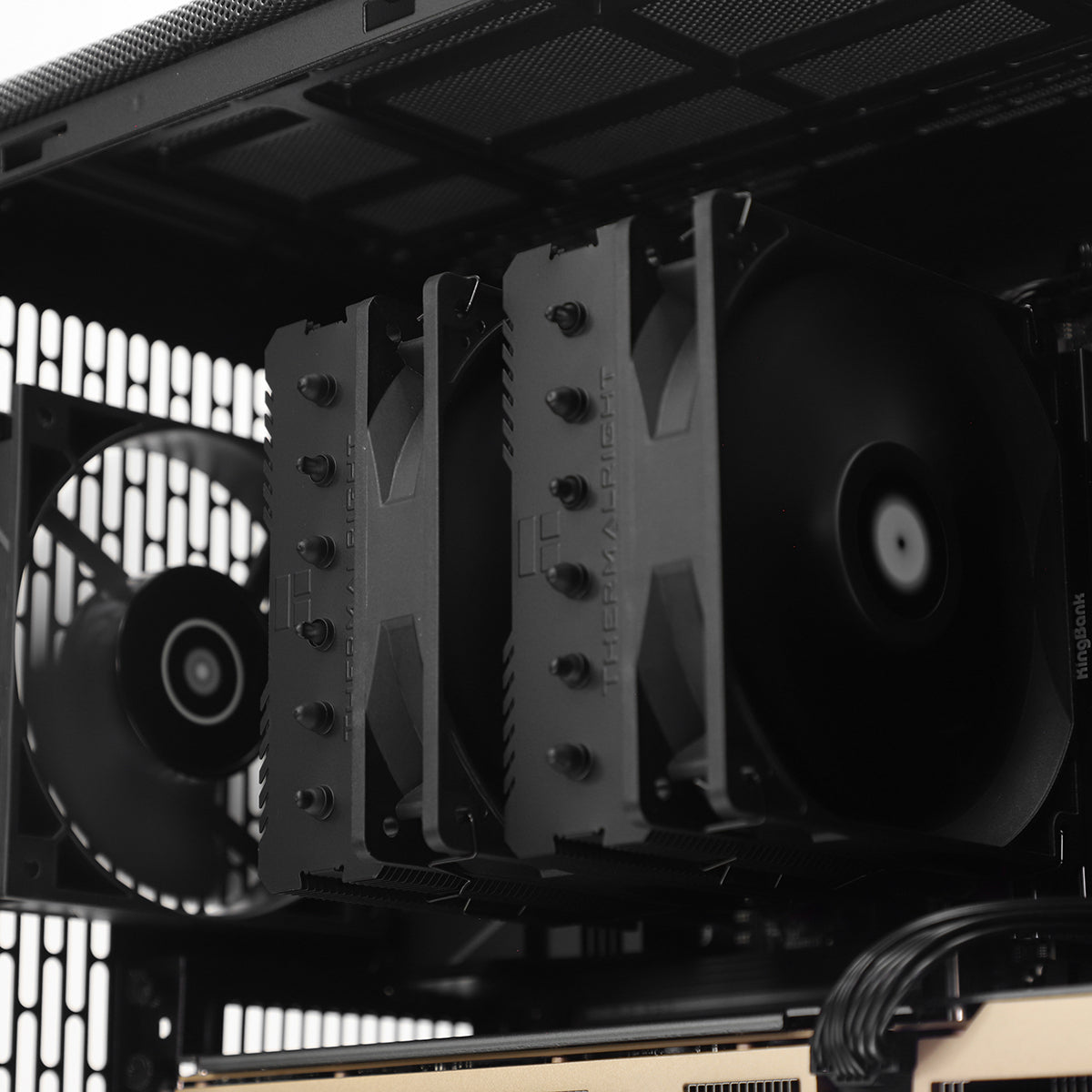 Ascend Creator Ultra 7 265KF 64GB 2TB RTX 5070 Ti Workstation PC