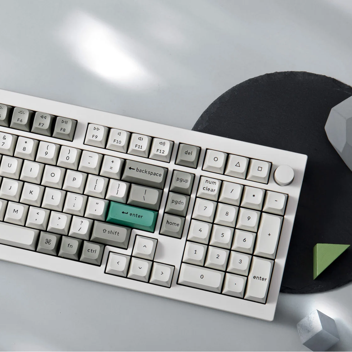 Keychron Q5 Max 96% RGB Shell White Wireless Mechanical Keyboard - Jupiter Banana Switch