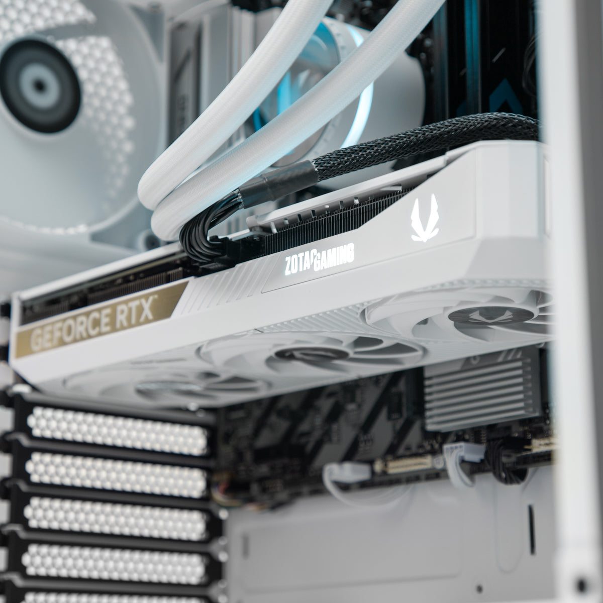 Blizzard RTX 5070 Ryzen 7 9700X Gaming PC - WHITE