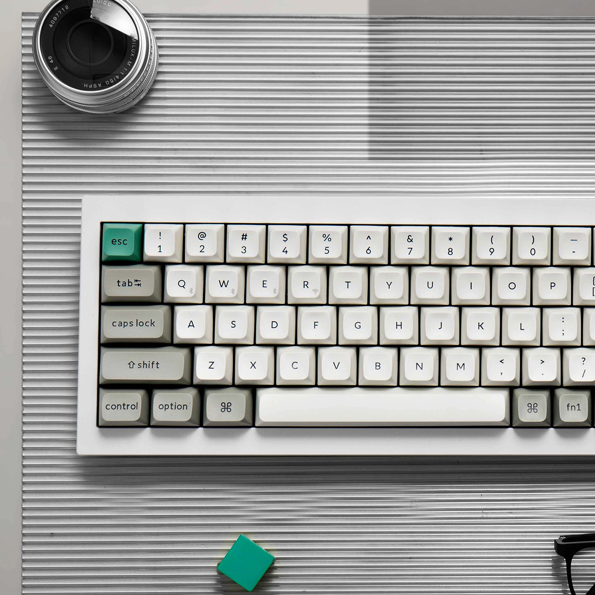 Keychron Q2 Max 65% RGB Shell White Wireless Mechanical Keyboard - Jupiter Brown Switch