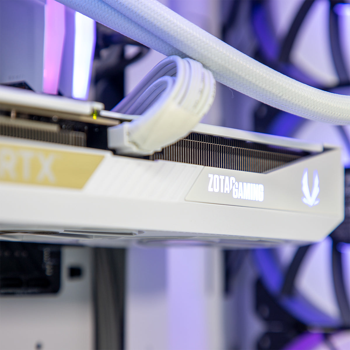 Viking RTX 5070 Ryzen 5 7600 Gaming PC