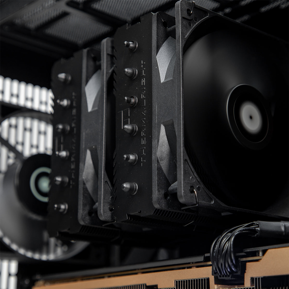 Chinkapin SWIFT RTX 5070 Ryzen 7 9700X Gaming PC - BLACK