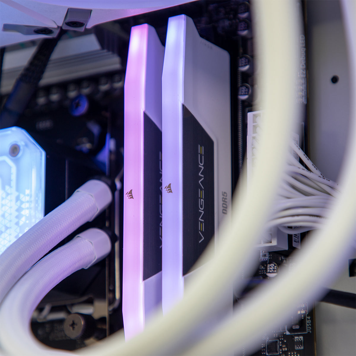 Viking RTX 5070 Ryzen 5 7600 Gaming PC